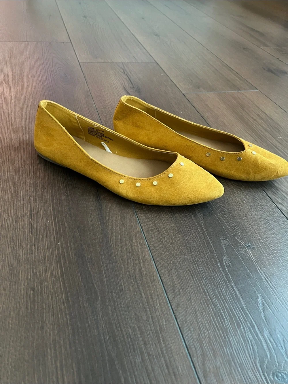 Arizona Jean Company Yellow Studded Pointed Flats
